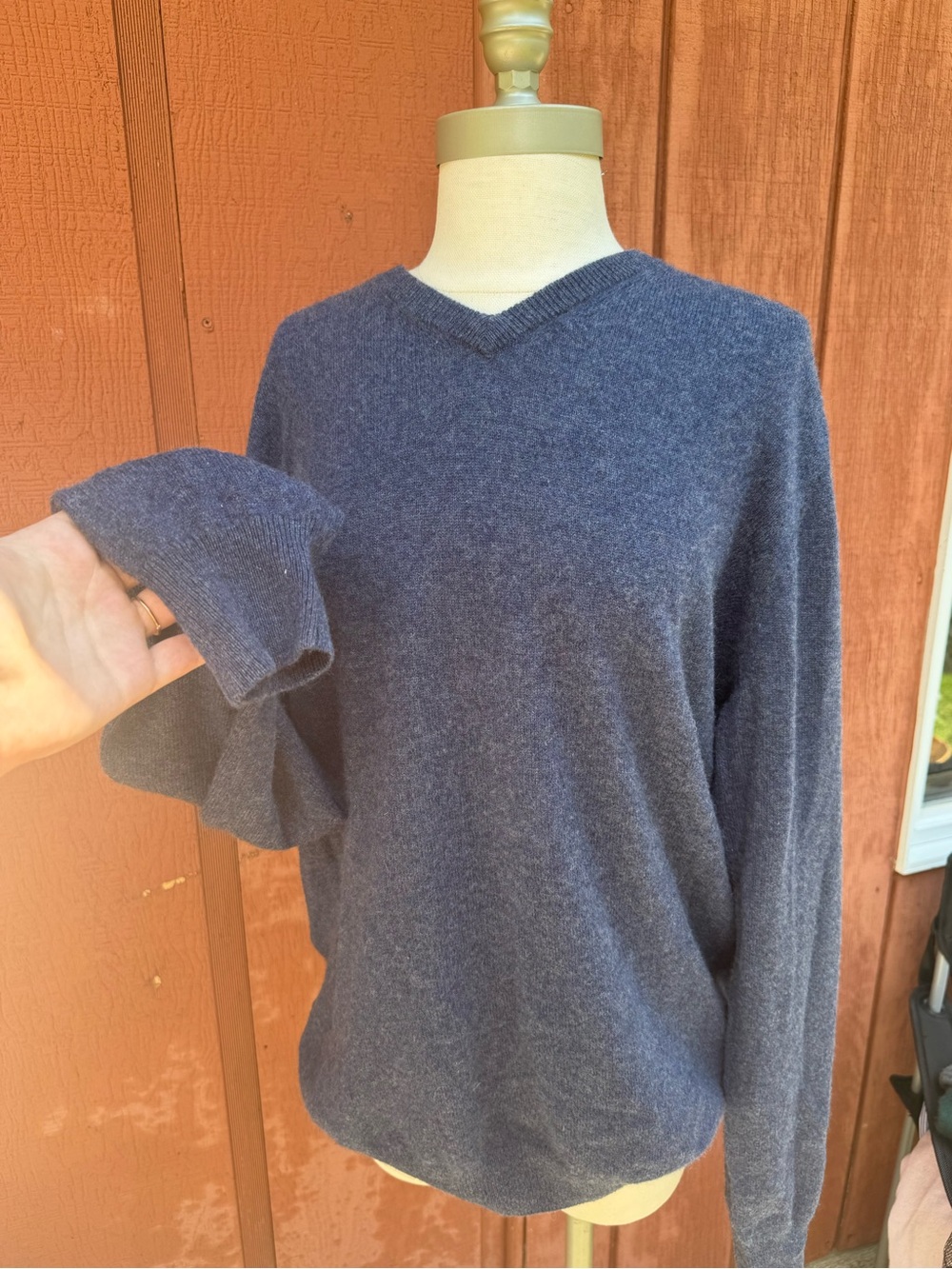 Tahari 100% Cashmere V-Neck Knit Sweater Heathered Blue Gray - Size XL